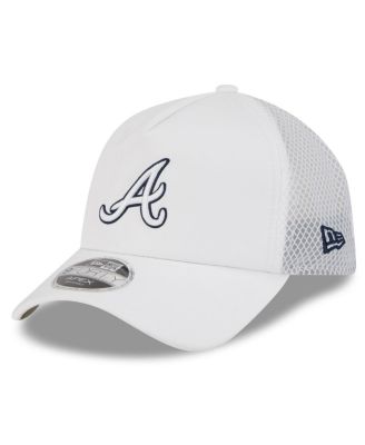 Men's White Atlanta Braves 2026 Batting Practice Apex 9FORTY Adjustable Trucker Hat