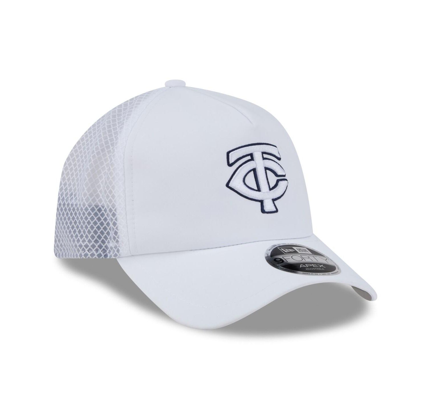 Men's White Minnesota Twins 2026 Batting Practice Apex 9FORTY Adjustable Trucker Hat