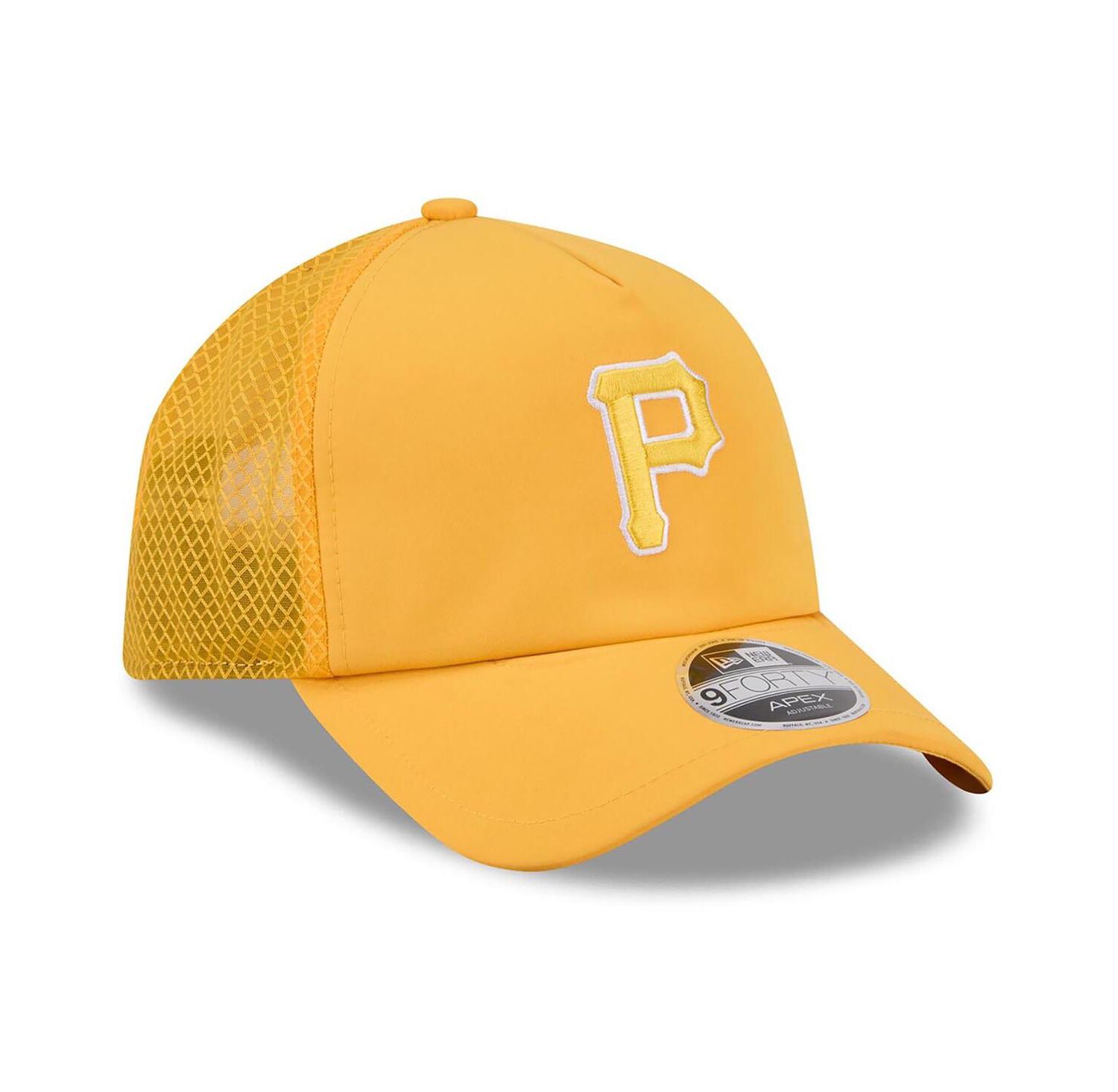 Men's Gold Pittsburgh Pirates 2026 Batting Practice Apex 9FORTY Adjustable Trucker Hat