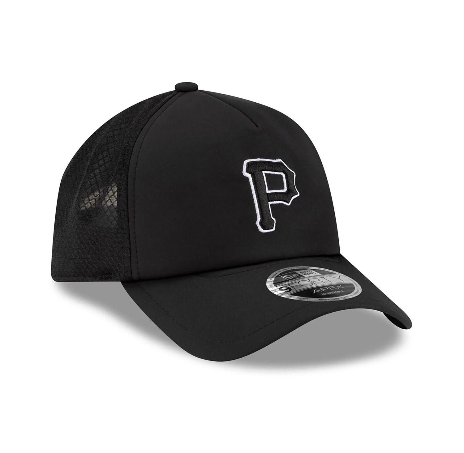 Men's Black Pittsburgh Pirates 2026 Batting Practice Apex 9FORTY Adjustable Trucker Hat