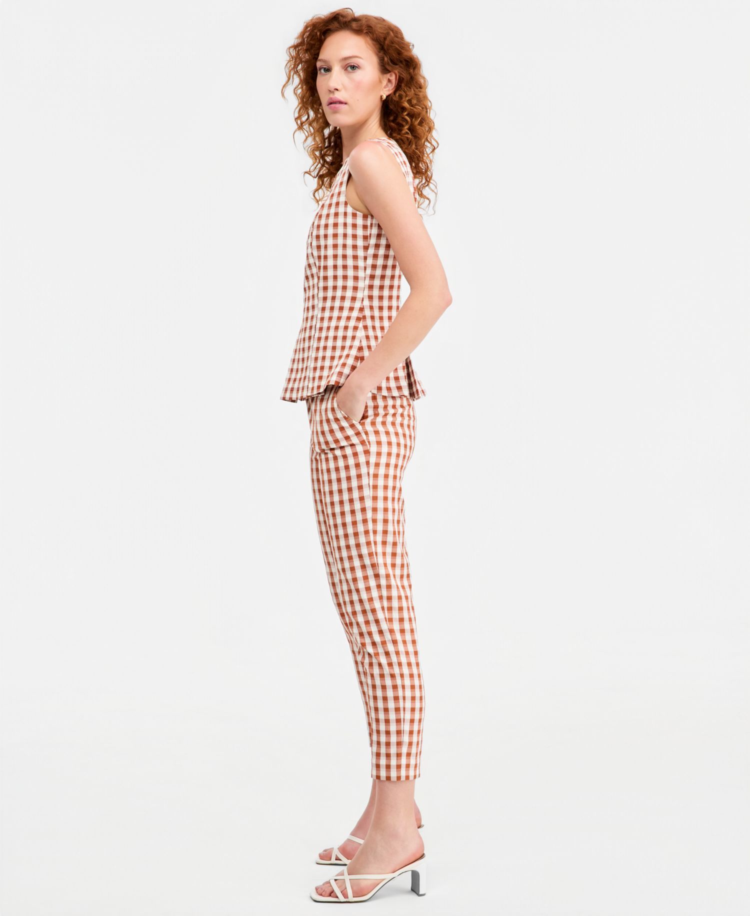 Petite Gingham Mid-Rise Capri Pants
