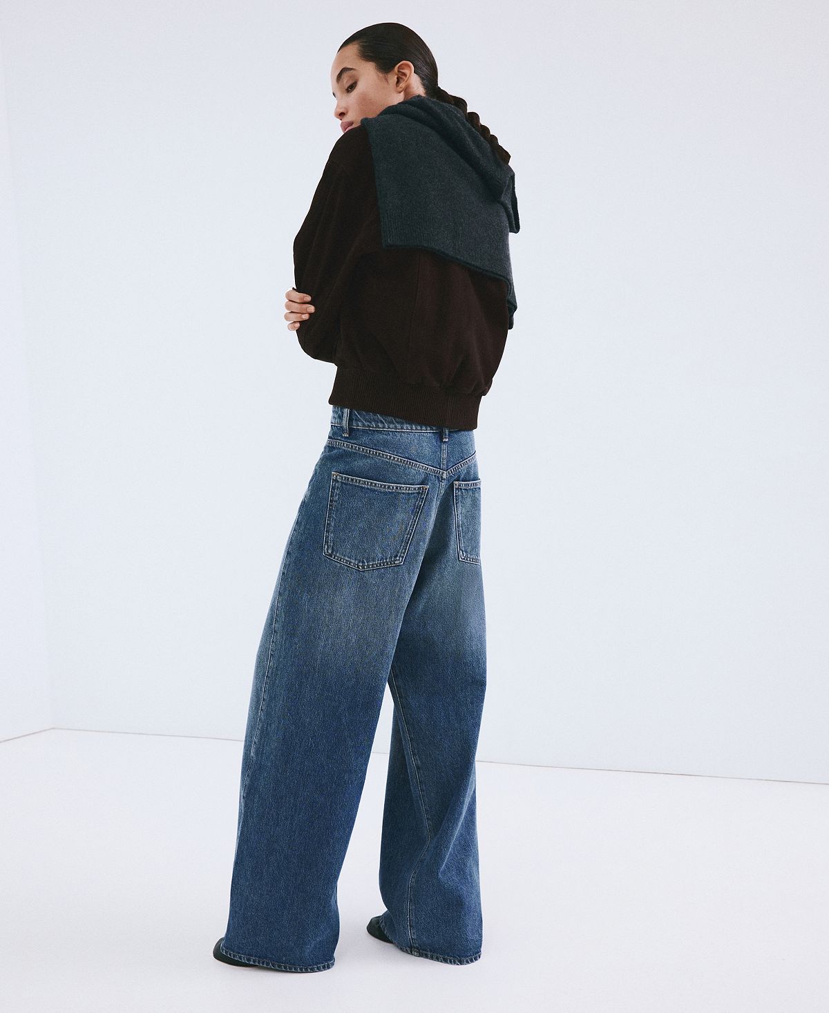 Mango Women's Mid-Rise Balloon Jeans view 3 — MAYCSS fashion products