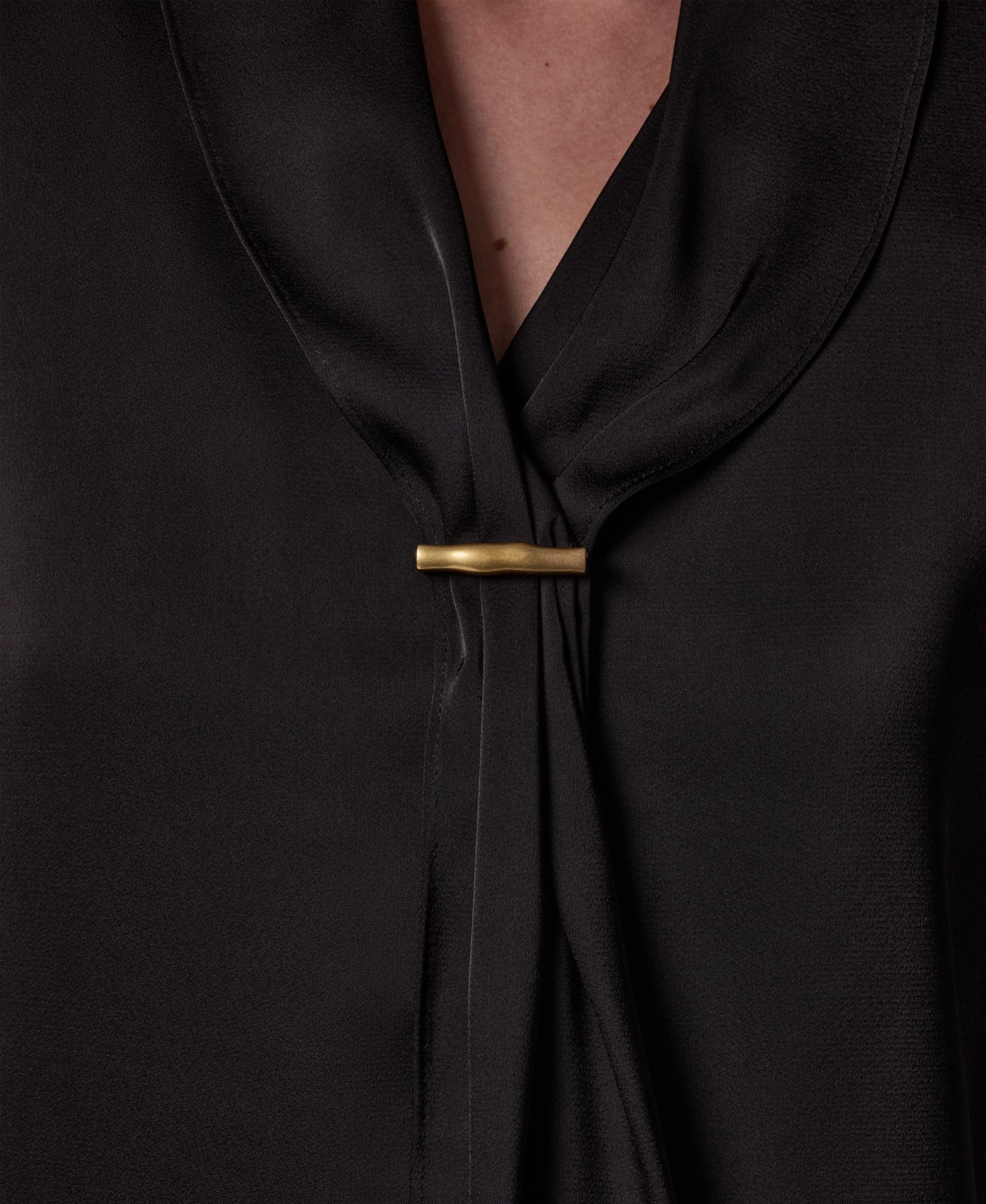 Petite Long-Sleeve V-Neck Pull-On Top