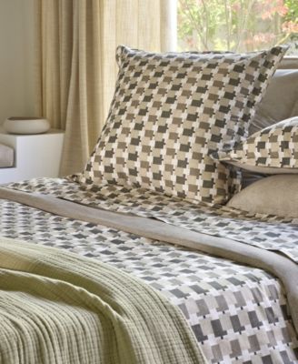 Lucio Cotton Sham, Standard