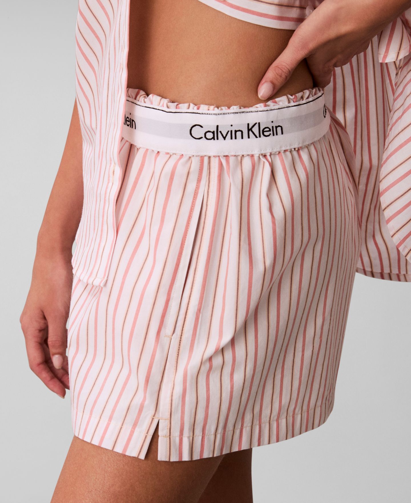Женские шорты Calvin Klein Striped Pull-On Shorts QS7596, цвет: Полосатый, вариант 1 — фото 7