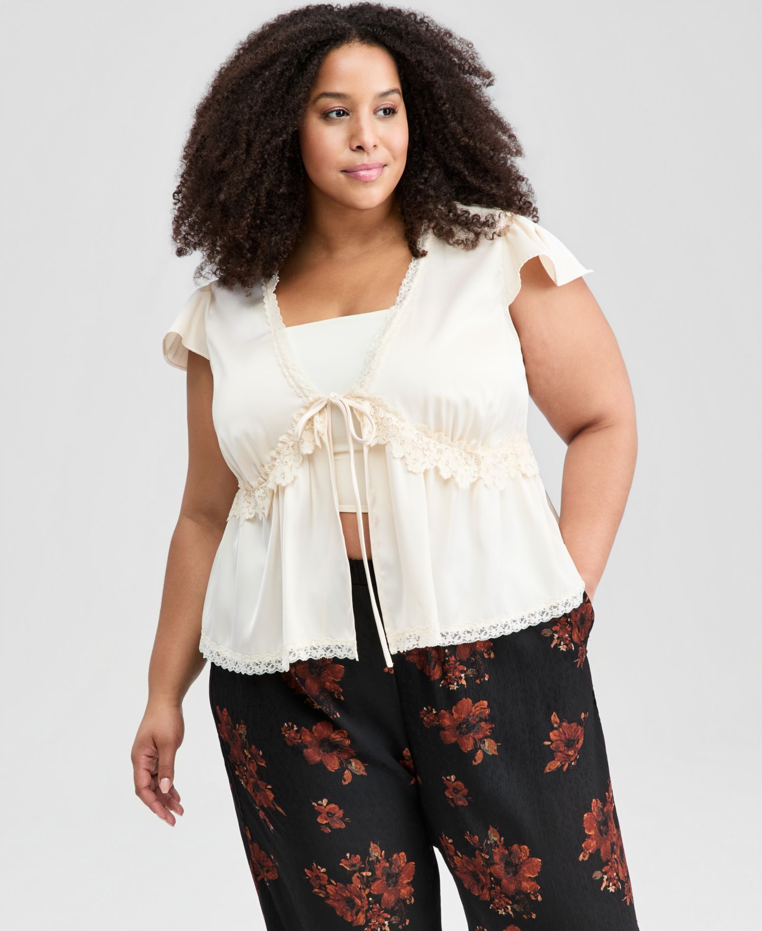 Plus sizeSatin Lace Peplum-Hem Top