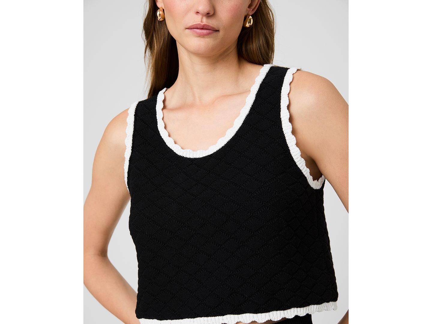 Женский топ French Connection Sleeveless Scoop Neck Cotton, цвет: Чёрный — фото 4