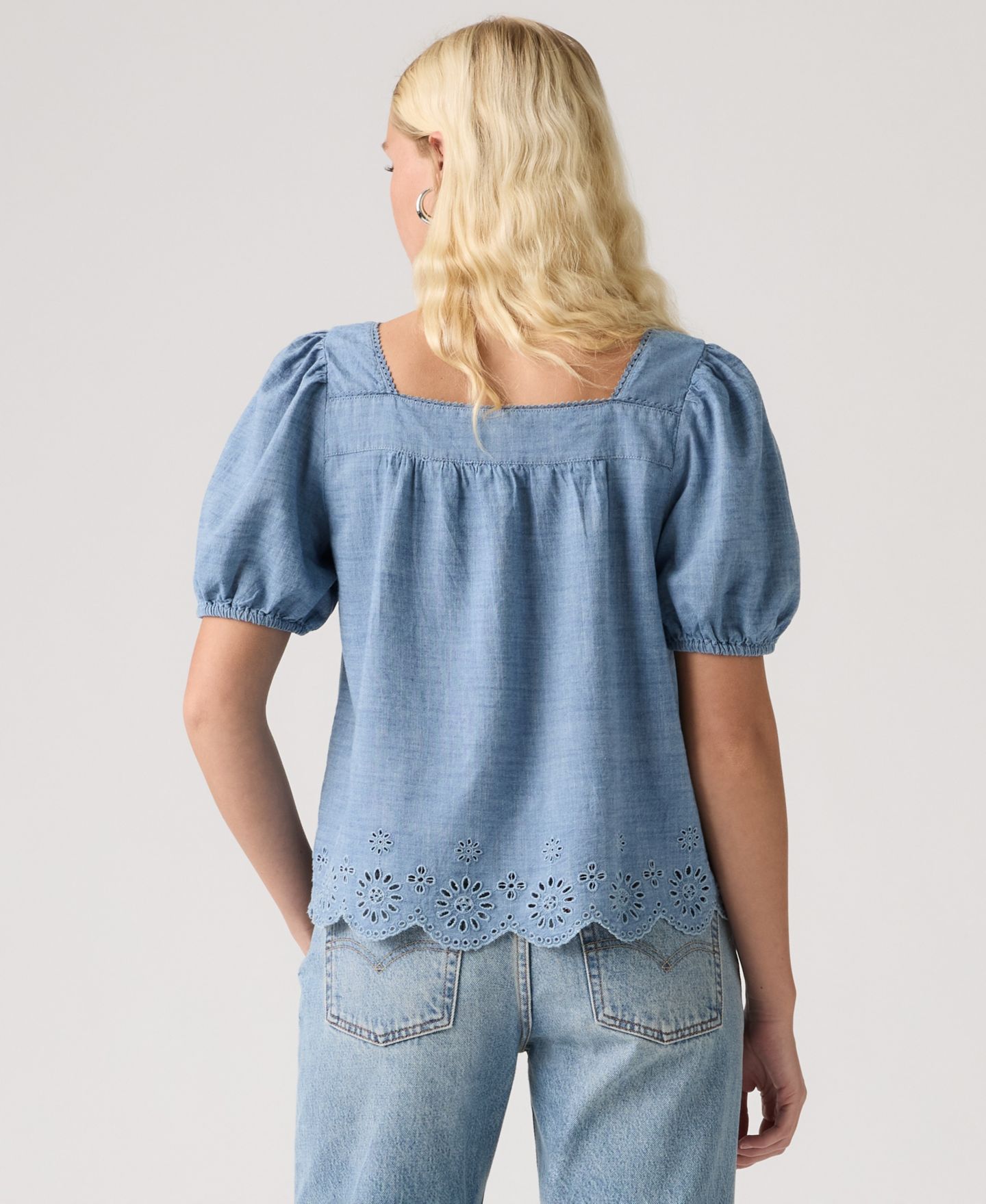 Женская блузка Levi's Premium Darling Short-Sleeve Cutwork Blouse, цвет: Breezy Blues — фото 4