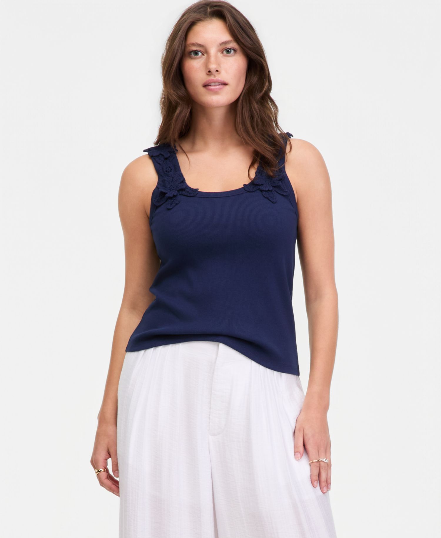 Women's Scoop-Neck Floral Crochet Tank Top
