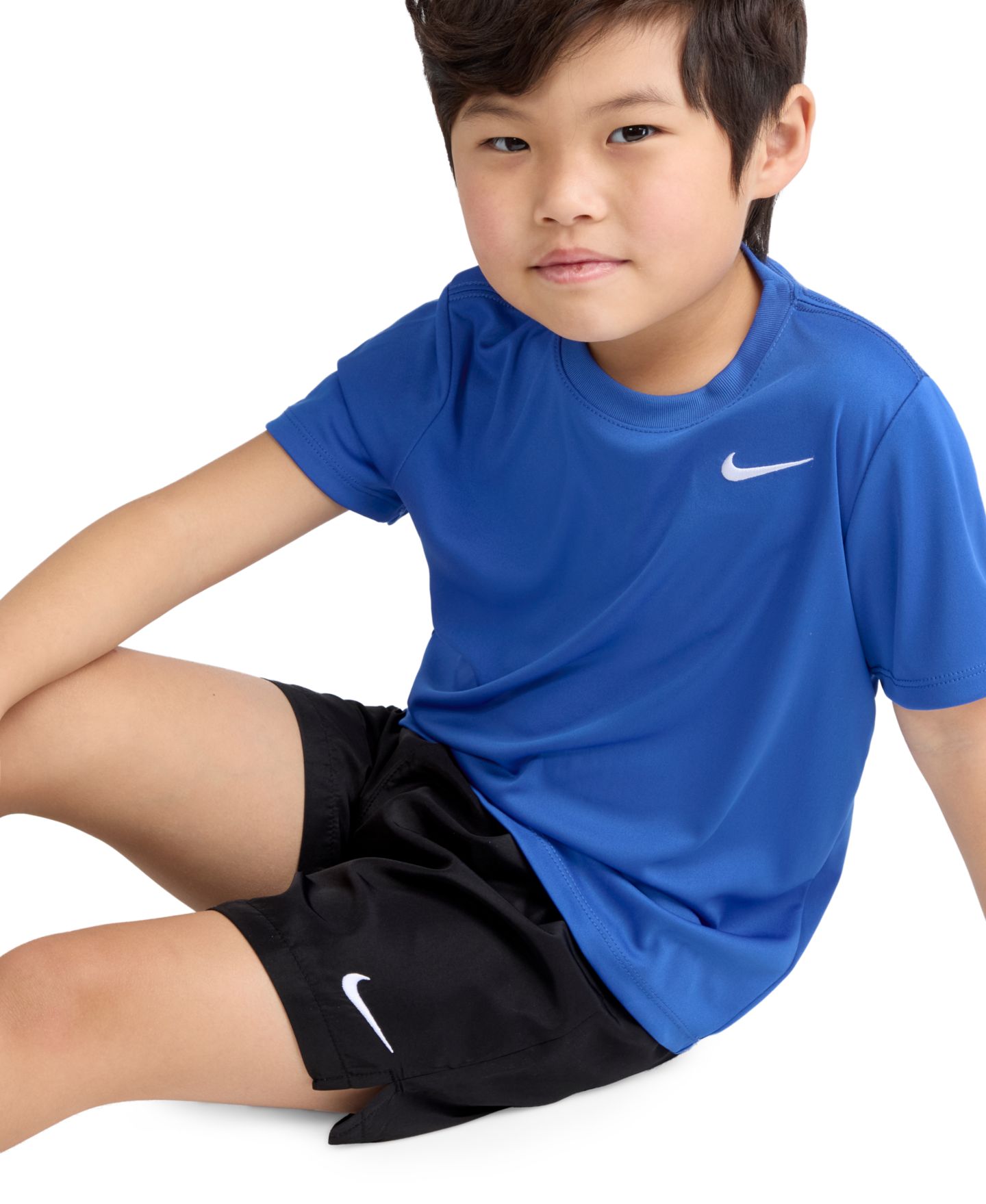 Комплект Nike Crewneck T-Shirt and Woven Shorts, 2-Piece Set для мальчиков, цвет: Чёрный / Синий — фото 3