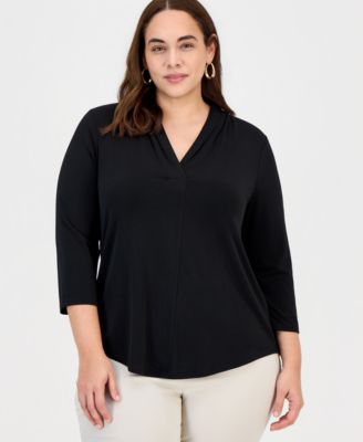 Plus Size Solid V-Neck 3/4-Sleeve Top