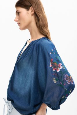 Women's Embroidered balloon blouse