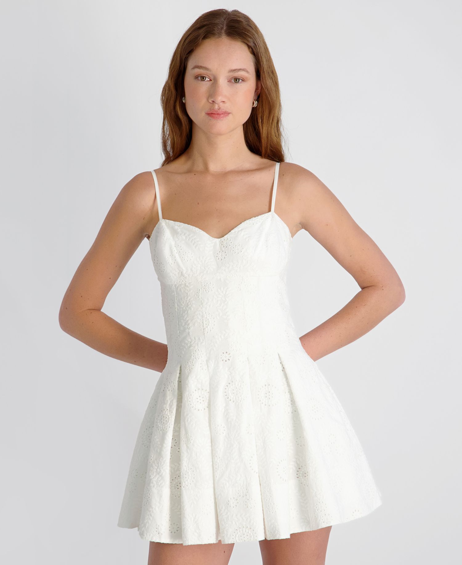 Women's Sleeveless Sweetheart Dress