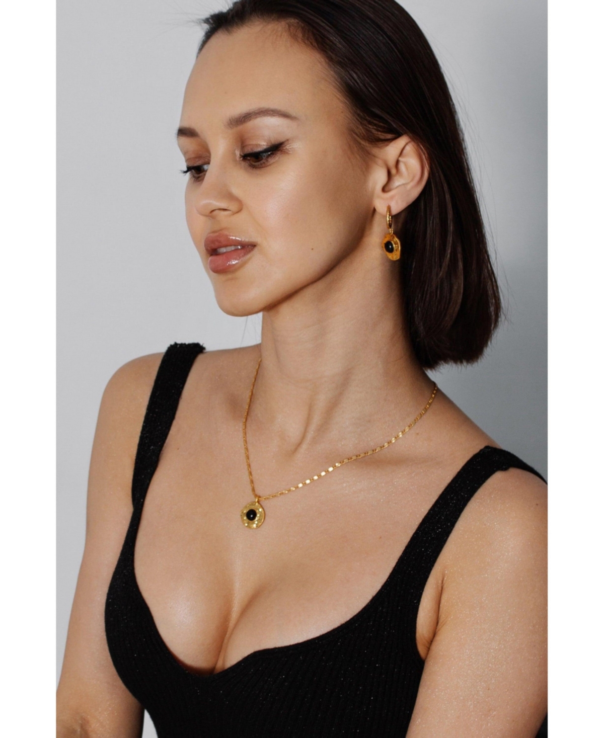 Classicharms Roaming Venus crystal Molten Pendant Necklace Onyx