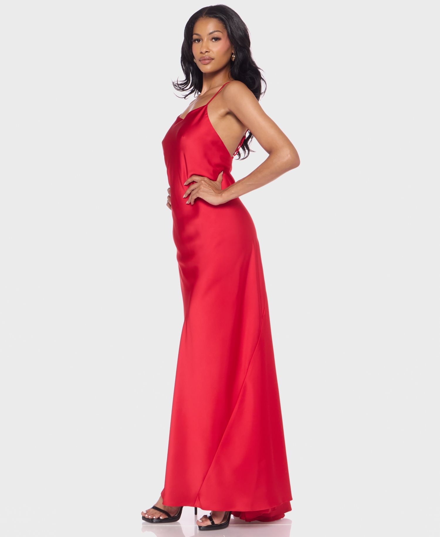 Juniors' Scoop Neck Gown