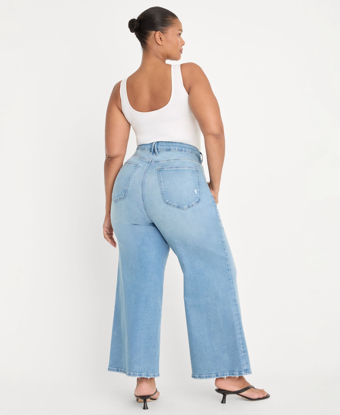 Женские джинсы Good American Soft Tech Good Waist Palazzo Cropped Jeans, цвет: Синий — фото 8