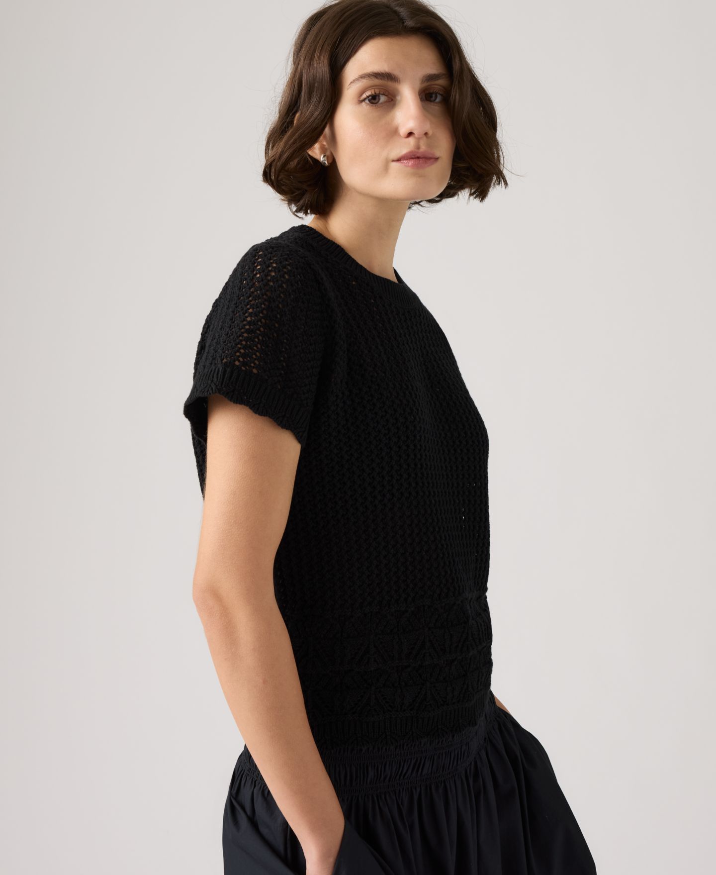Женский свитер Levi's Isabelle Crochet Short-Sleeve Sweater, цвет: Антрацитовый ночной — фото 3