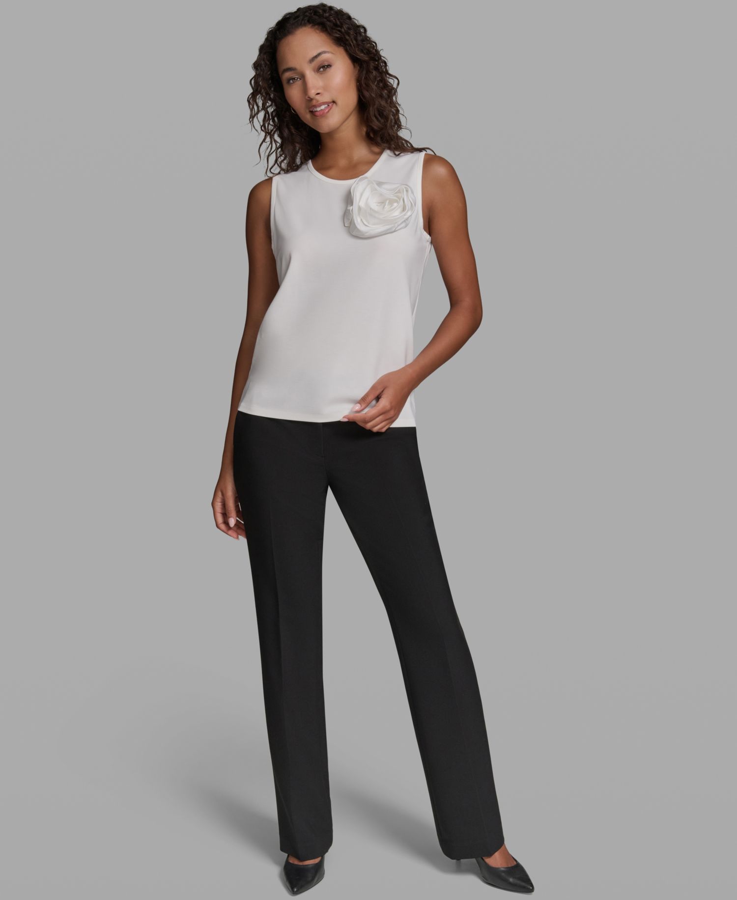 Women's Floral Detail Sleeveless Blouse