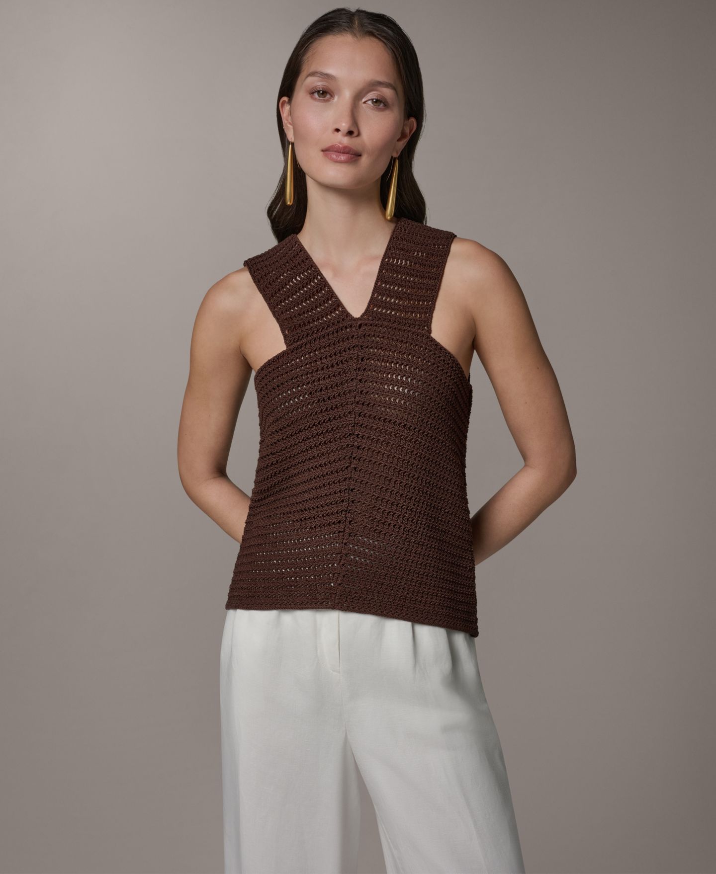Женский свитер Donna Karan New York Sleeveless V-Neck, цвет: Canyn — фото 1
