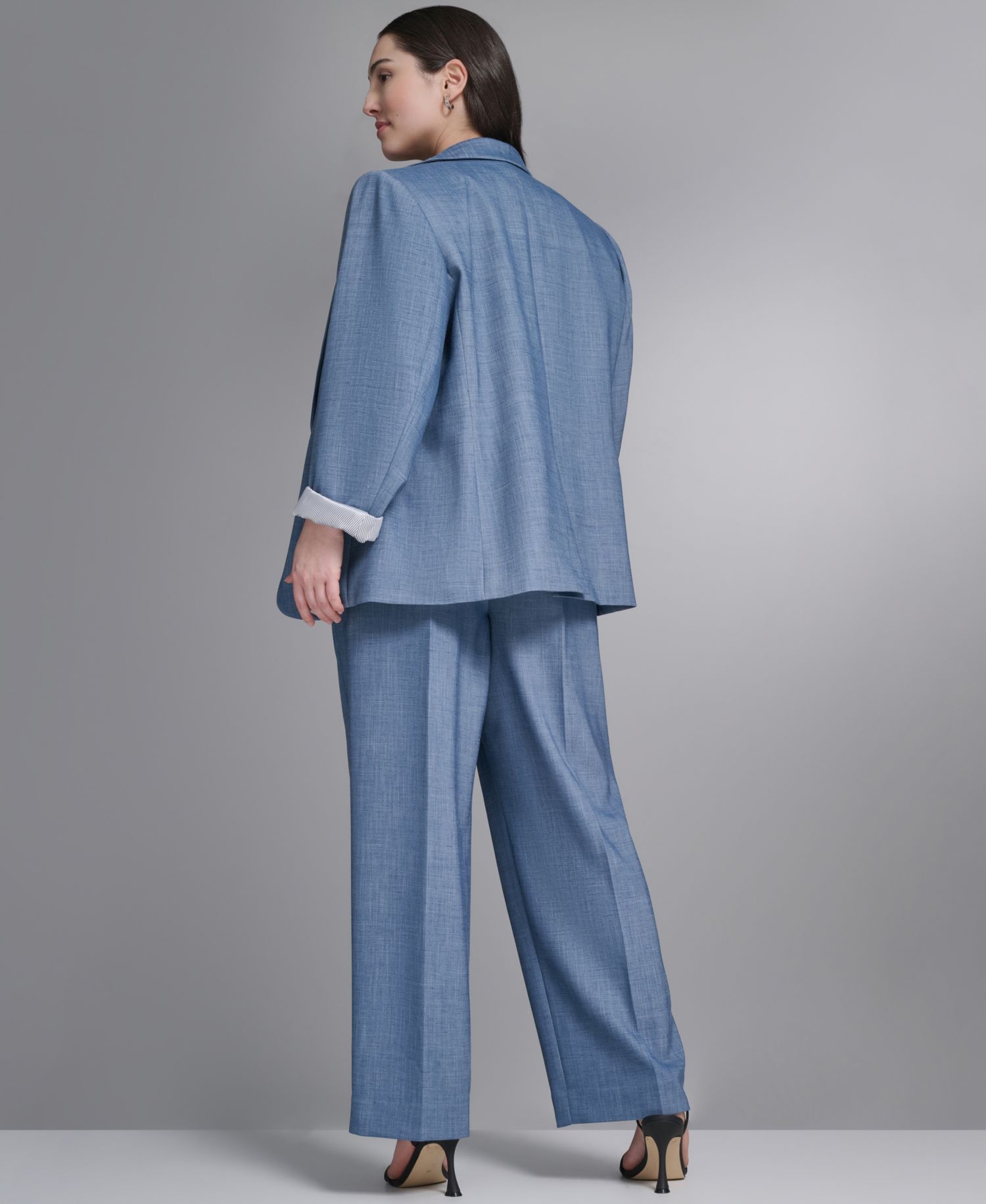 Plus Size One-Button Notch Collar Blazer