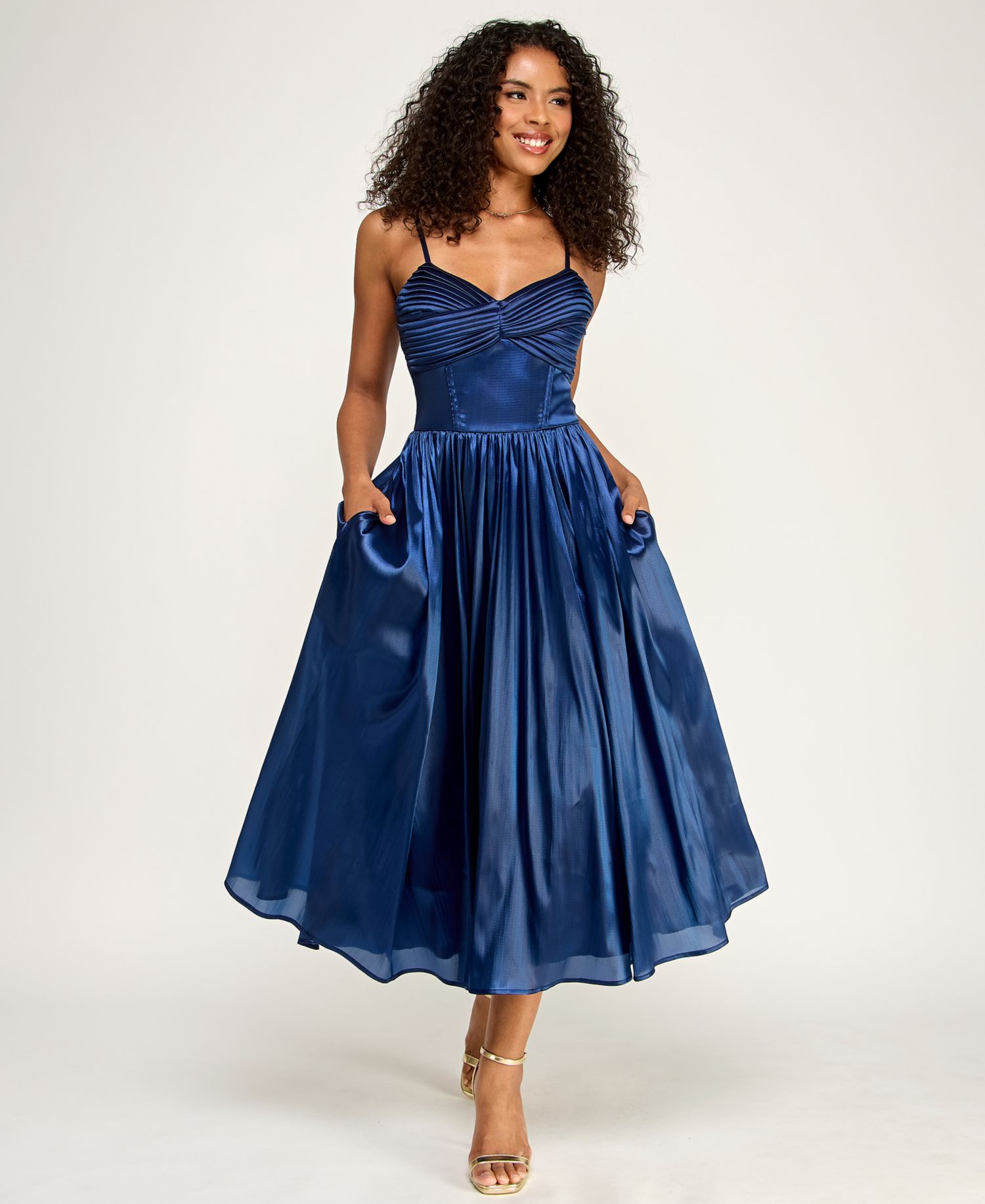 Juniors' Sweetheart Neck Flared Midi Dress