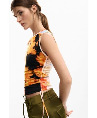 Women's T-shirt arty flowers