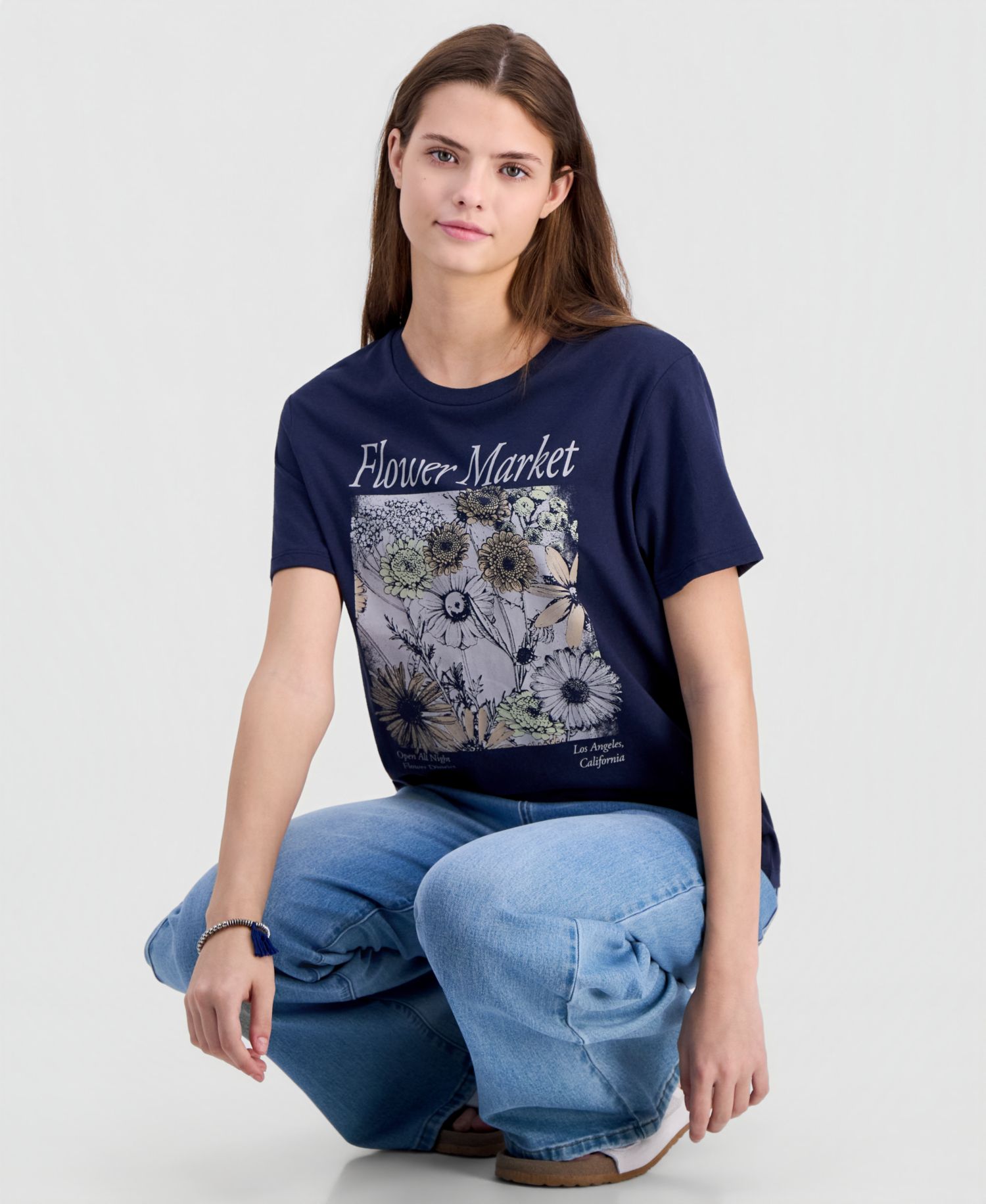 Juniors' Flower Market Crewneck Tee