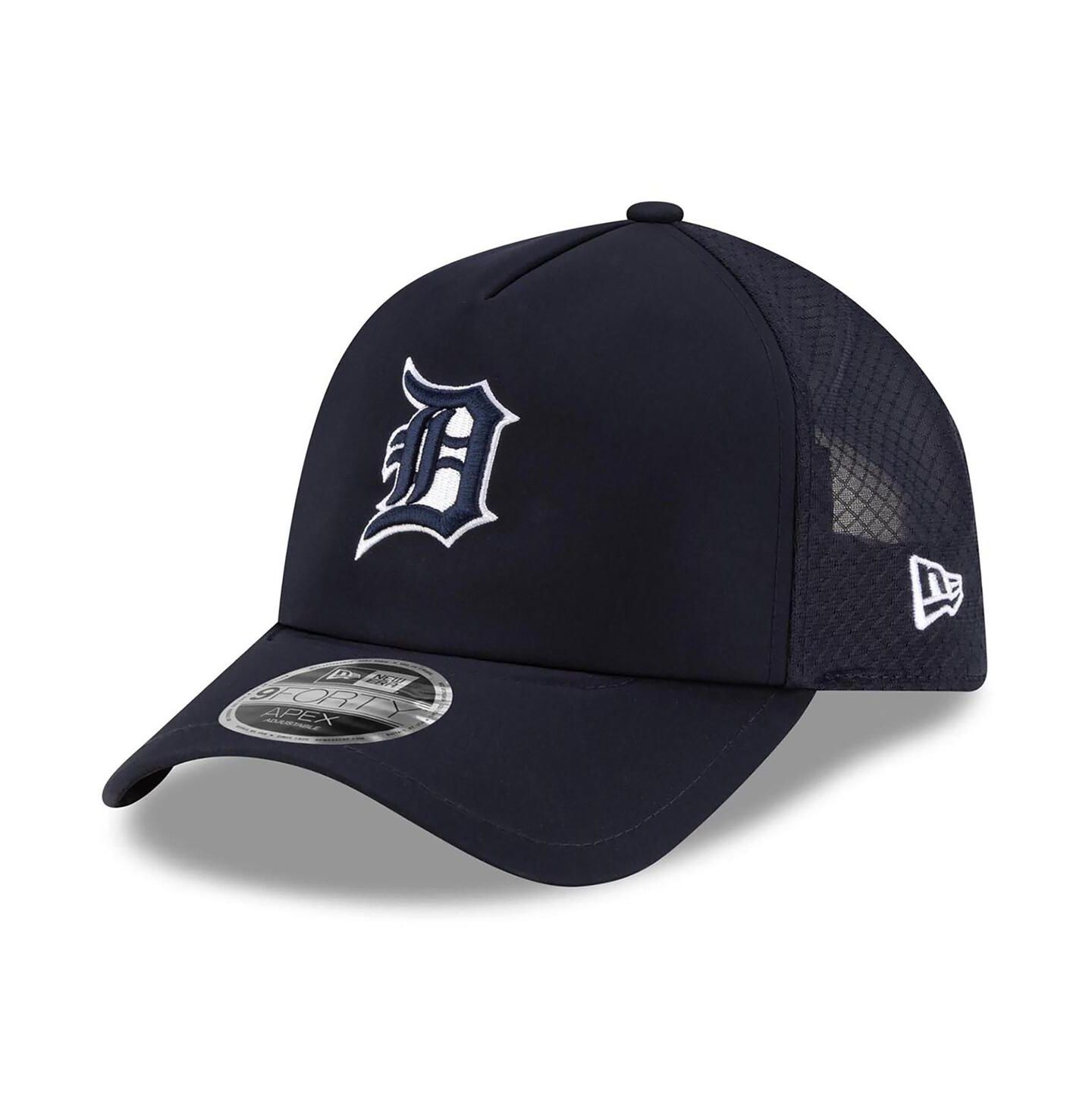 Мужская кепка New Era Navy Detroit Tigers 2026 Batting Practice Apex 9FORTY Adjustable Trucker Hat — фото 1