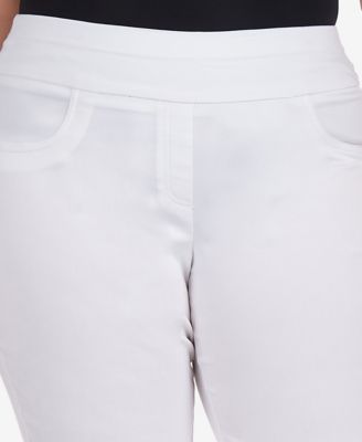 Plus Size Solid Color Tech Stretch Skimmer Shorts