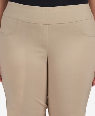 Plus Size Solid Color Tech Stretch Skimmer Shorts