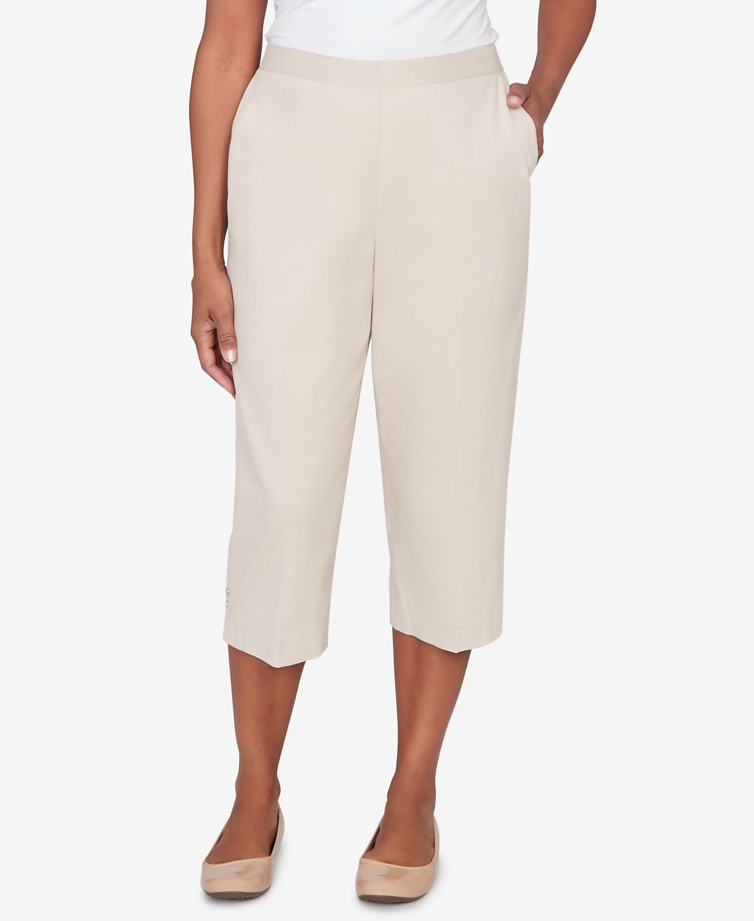 Women's Classic Solid Twill Button Hem Capri Pants
