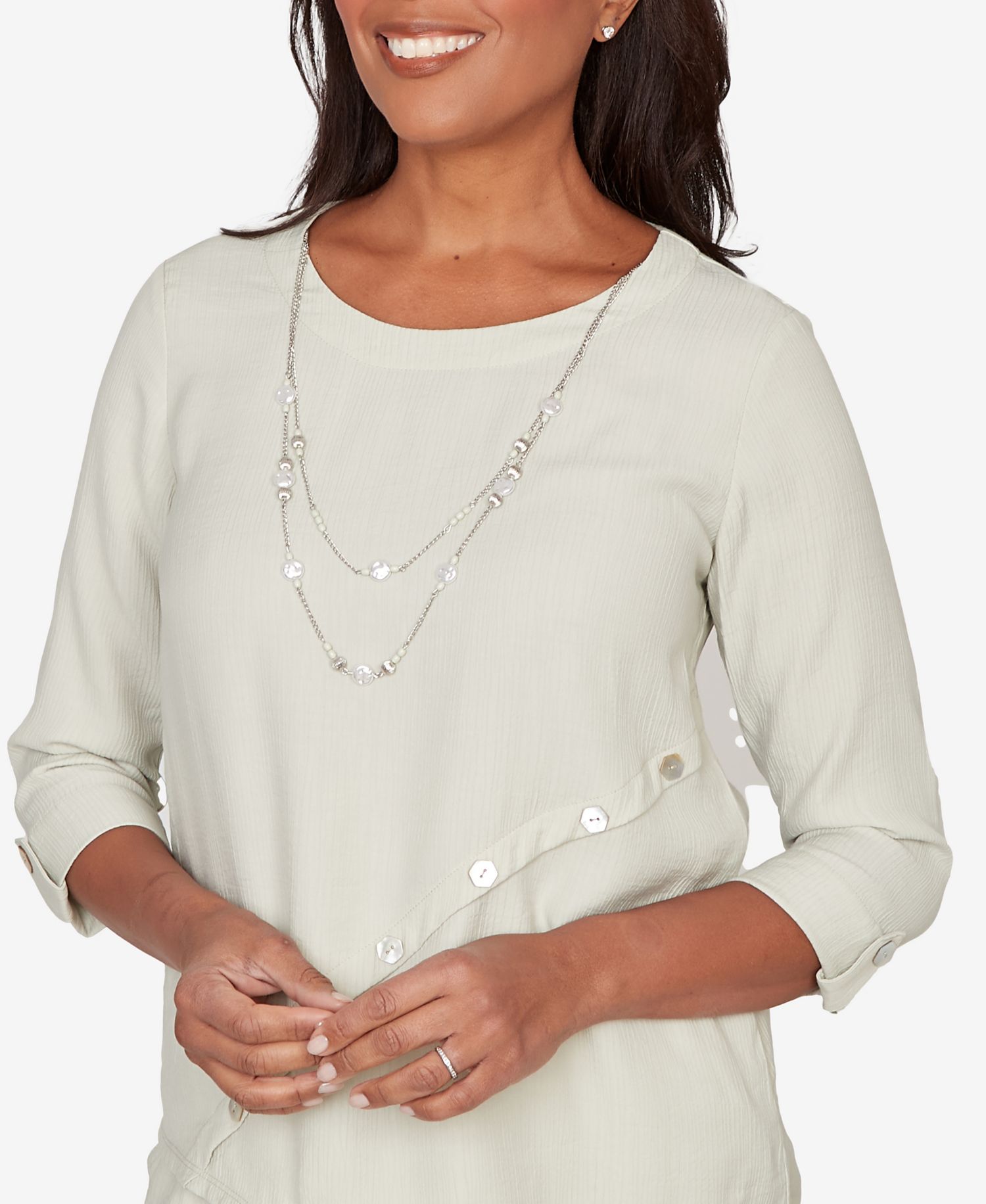 Petite Vintage Charm Diagonal Spliced Detailed Top with Necklace