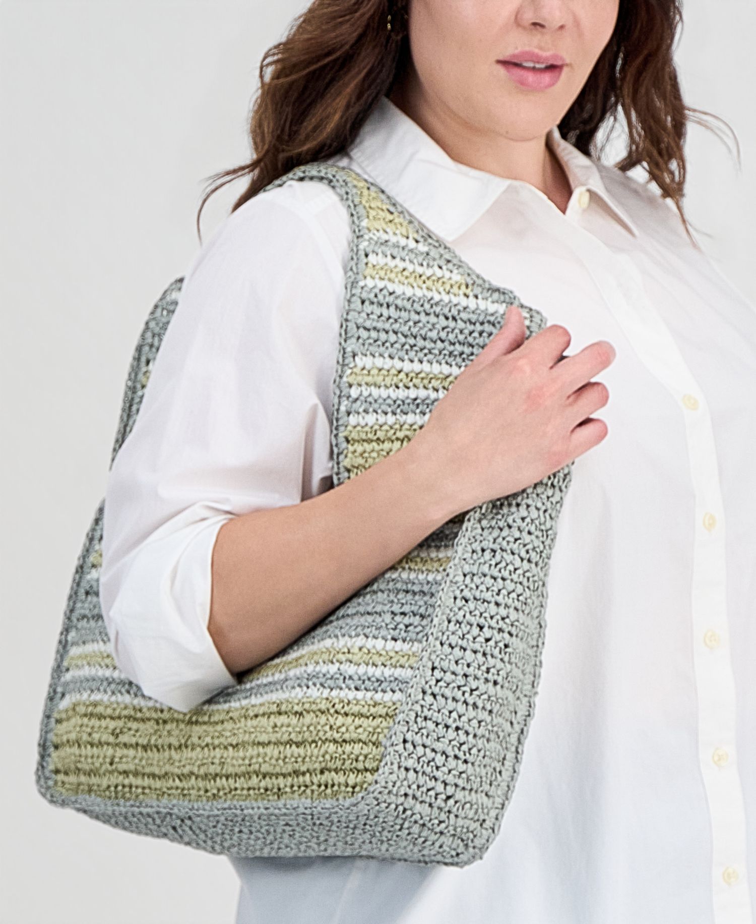 Marled Cut Out Straw Tote