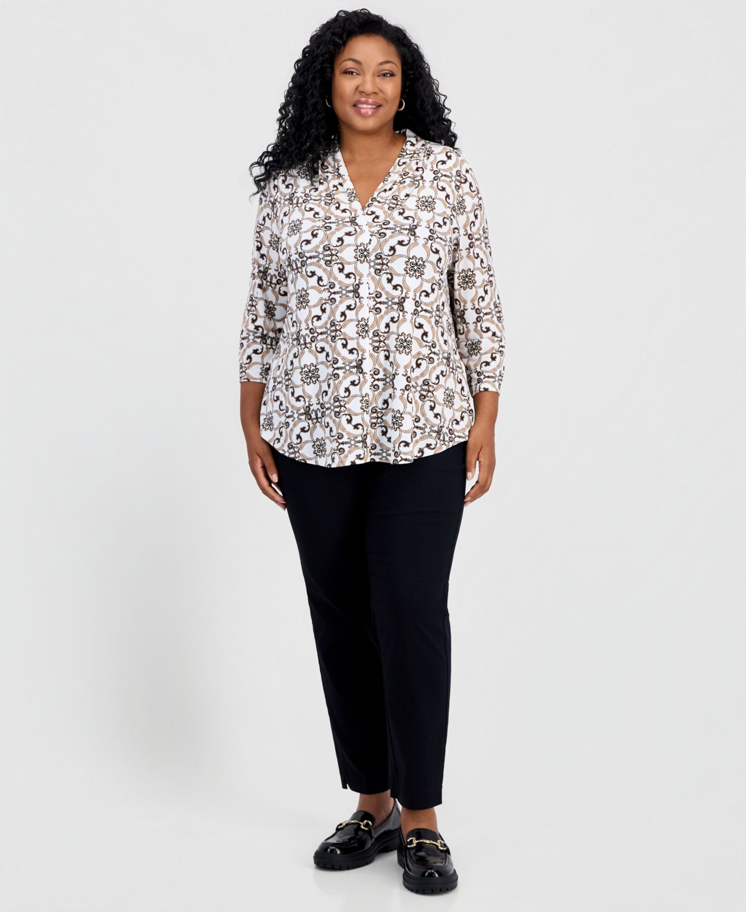 Plus Size Printed 3/4 Sleeve V-Neck Knit Top