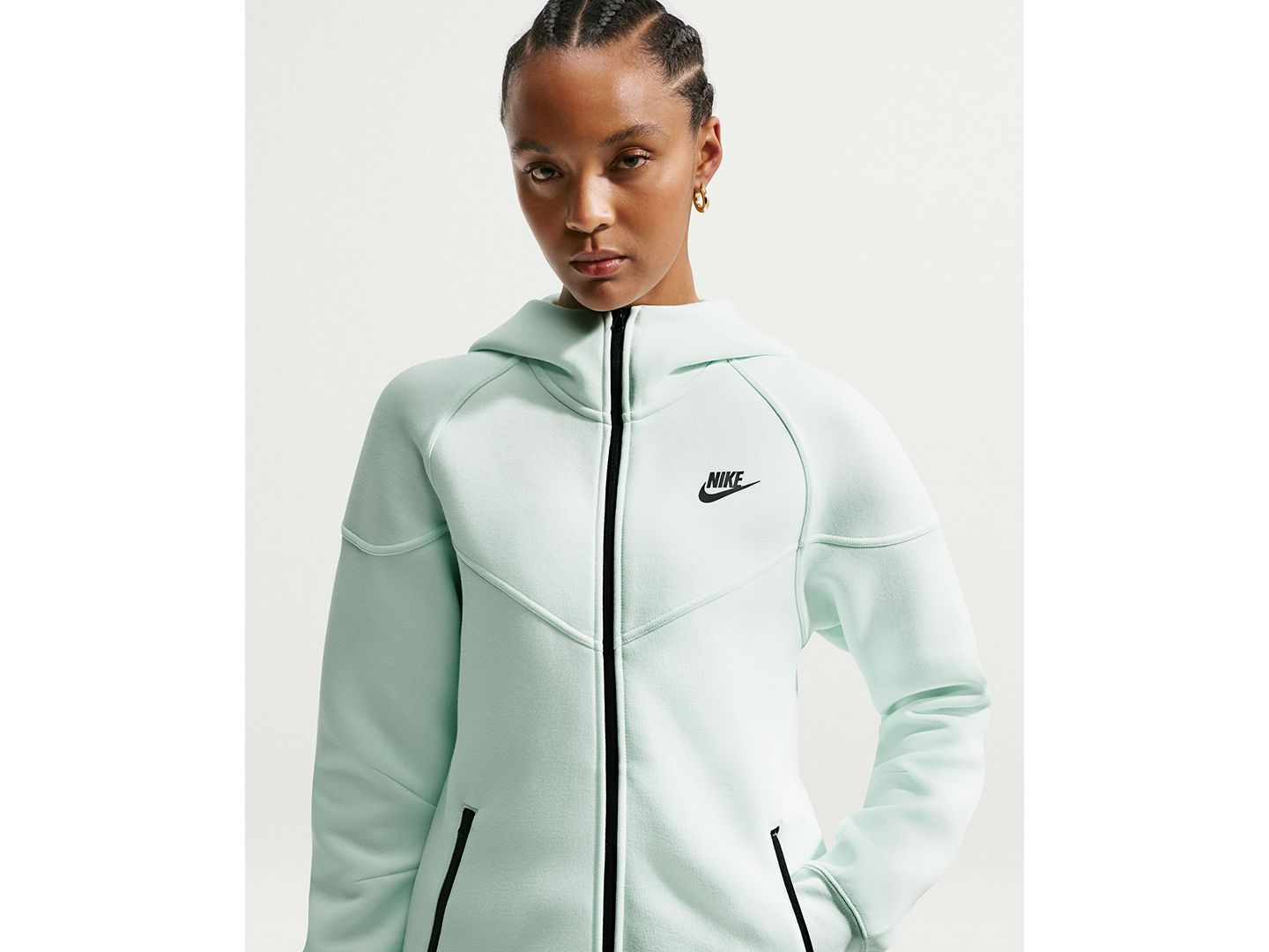 Женское худи Nike Sportswear Tech Fleece Windrunner Full-Zip, цвет: Зелёный — фото 2