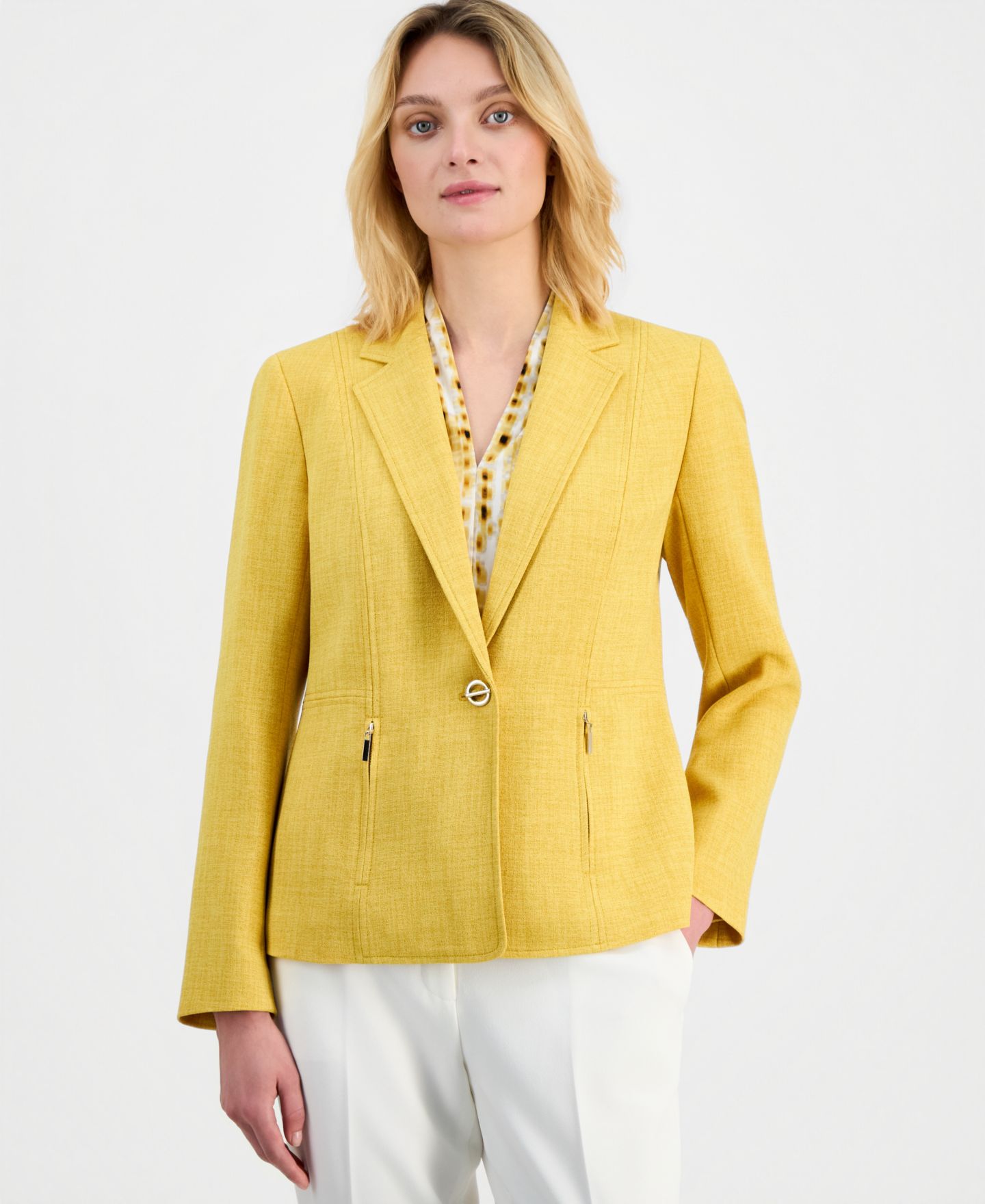 Женские комплекты Kasper Notch Collar One-Button Blazer, V-Neck Pull-On Blouse & Mid Rise Straight Leg Pants, цвет: Яркий разноцветный — фото 2