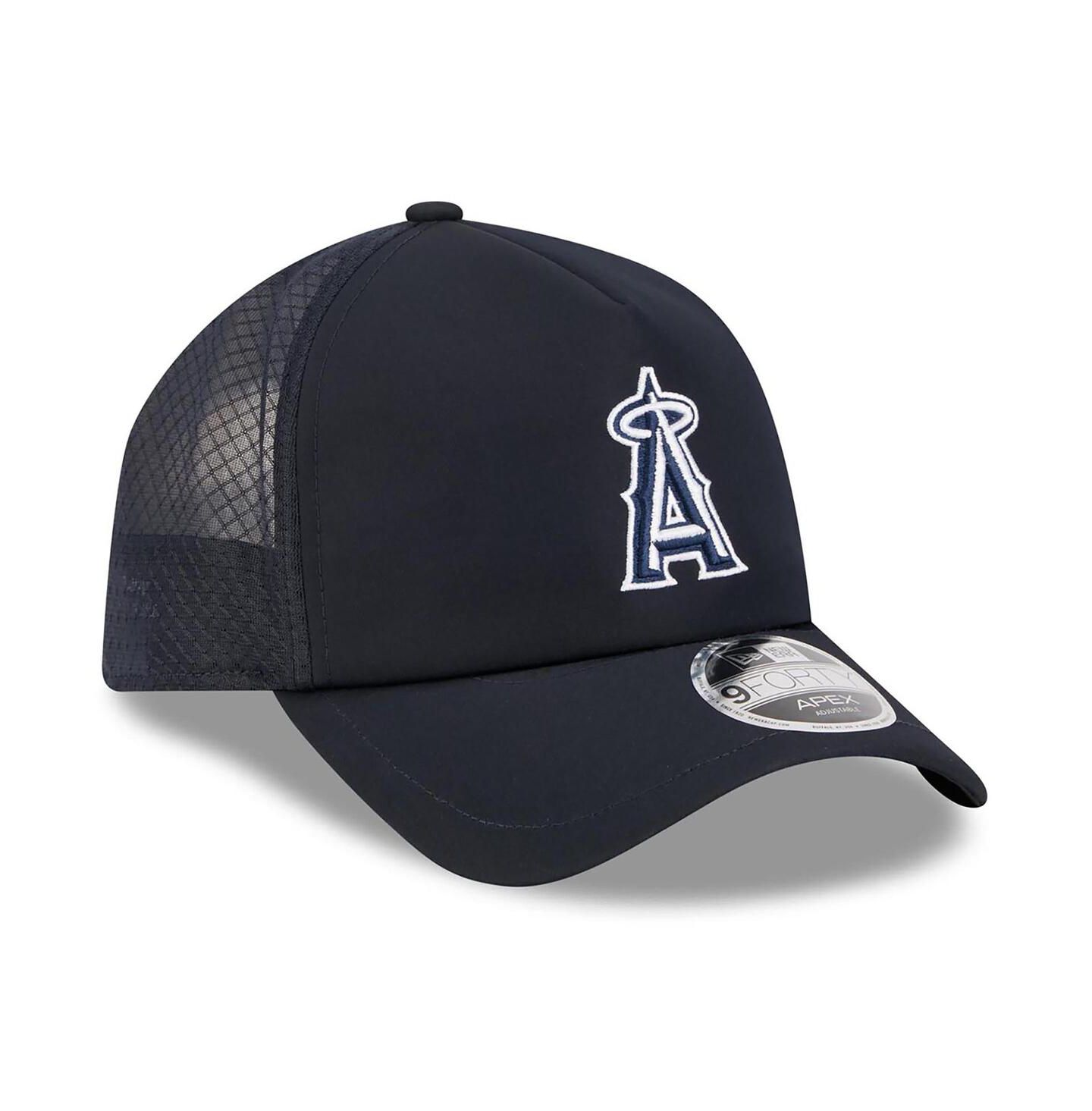 Мужская кепка New Era Navy Los Angeles Angels 2026 Batting Practice Apex 9FORTY Adjustable Trucker Hat — фото 2