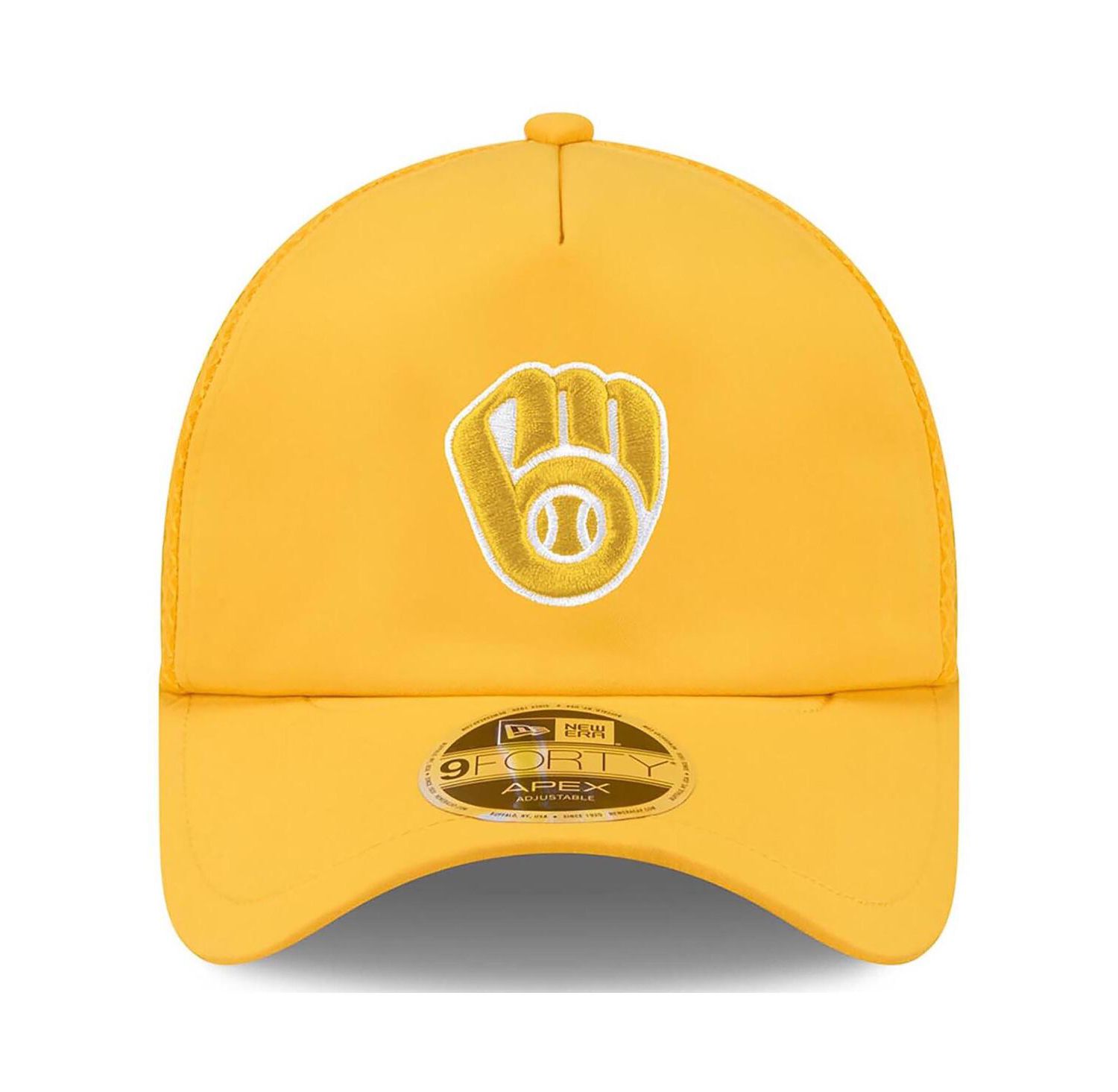 Men's Gold Milwaukee Brewers 2026 Batting Practice Apex 9FORTY Adjustable Trucker Hat