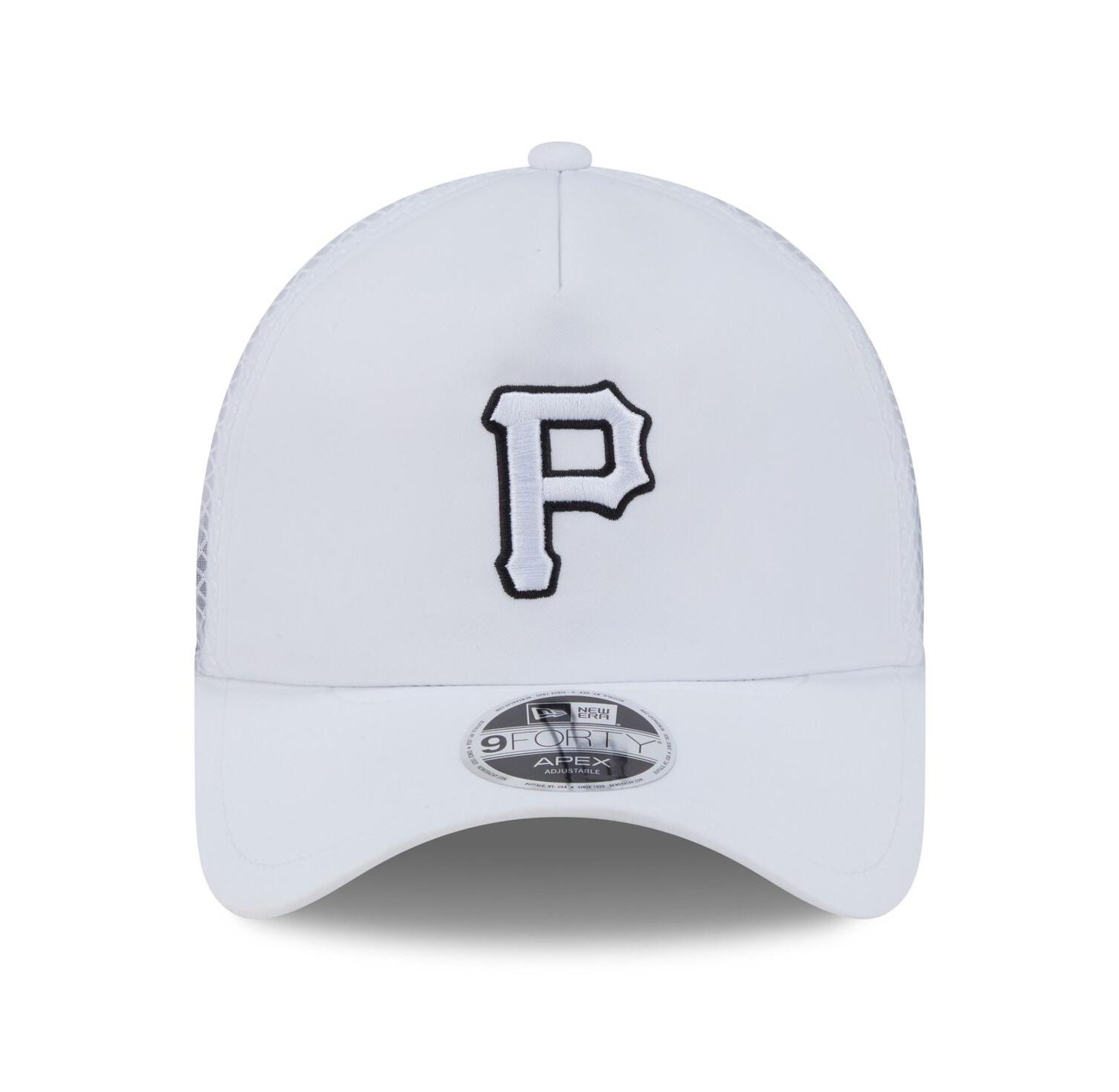 Men's White Pittsburgh Pirates 2026 Batting Practice Apex 9FORTY Adjustable Trucker Hat