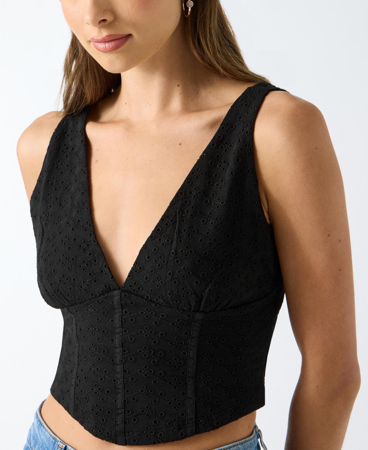 Guess Women's Sleeveless Amaya V-Neck Knit Top
