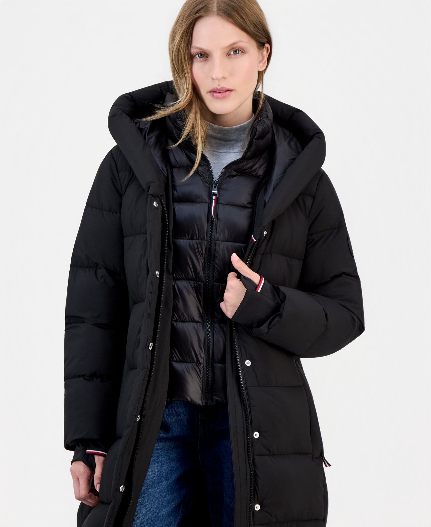 Женская куртка Tommy Hilfiger Hooded Bibbed Stretch Maxi Puffer, цвет: Чёрный — фото 3
