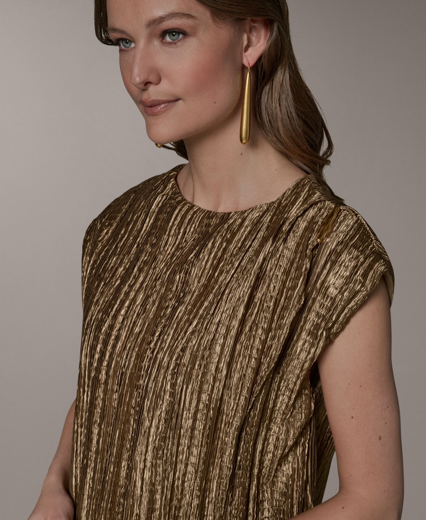 Женская блузка Donna Karan New York Crewneck Pleated Novelty Blouse, цвет: Золотой — фото 4