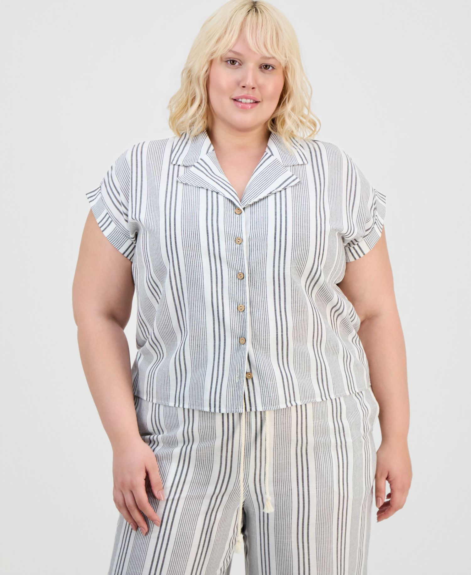 Trendy Plus Size Cap-Sleeve Shirt & Drawstring Pants Set