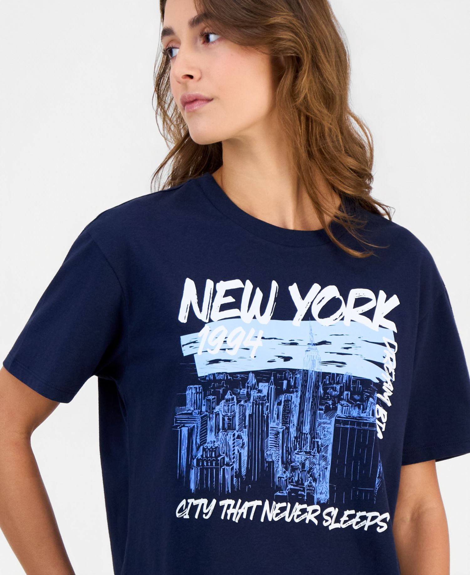 Juniors' New York Skyline Graphic Crop Tee