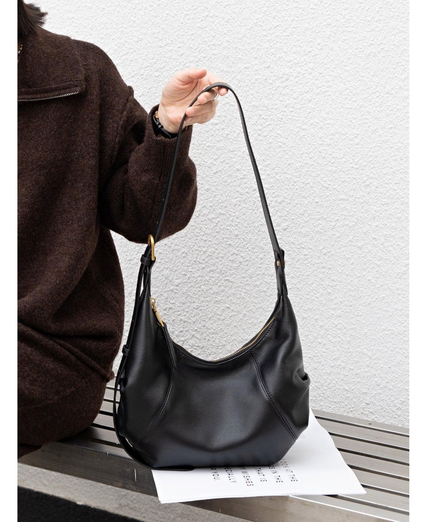 Women's Nova Leather Crescent Hobo Medium Shoulder Bag Slouchy Half-Moon Dumpling Bag