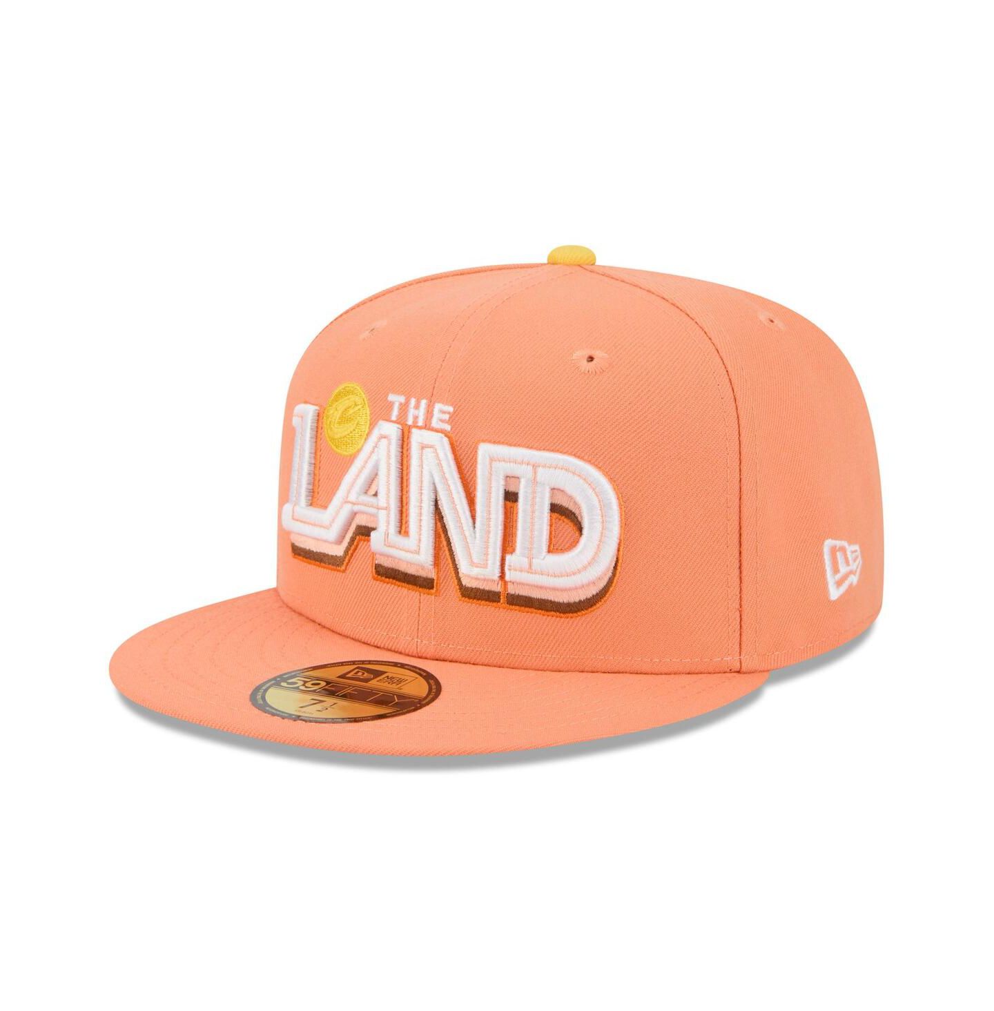 Мужская кепка New Era Orange Cleveland Cavaliers 2025/26 City Edition 59FIFTY Fitted Hat — фото 3