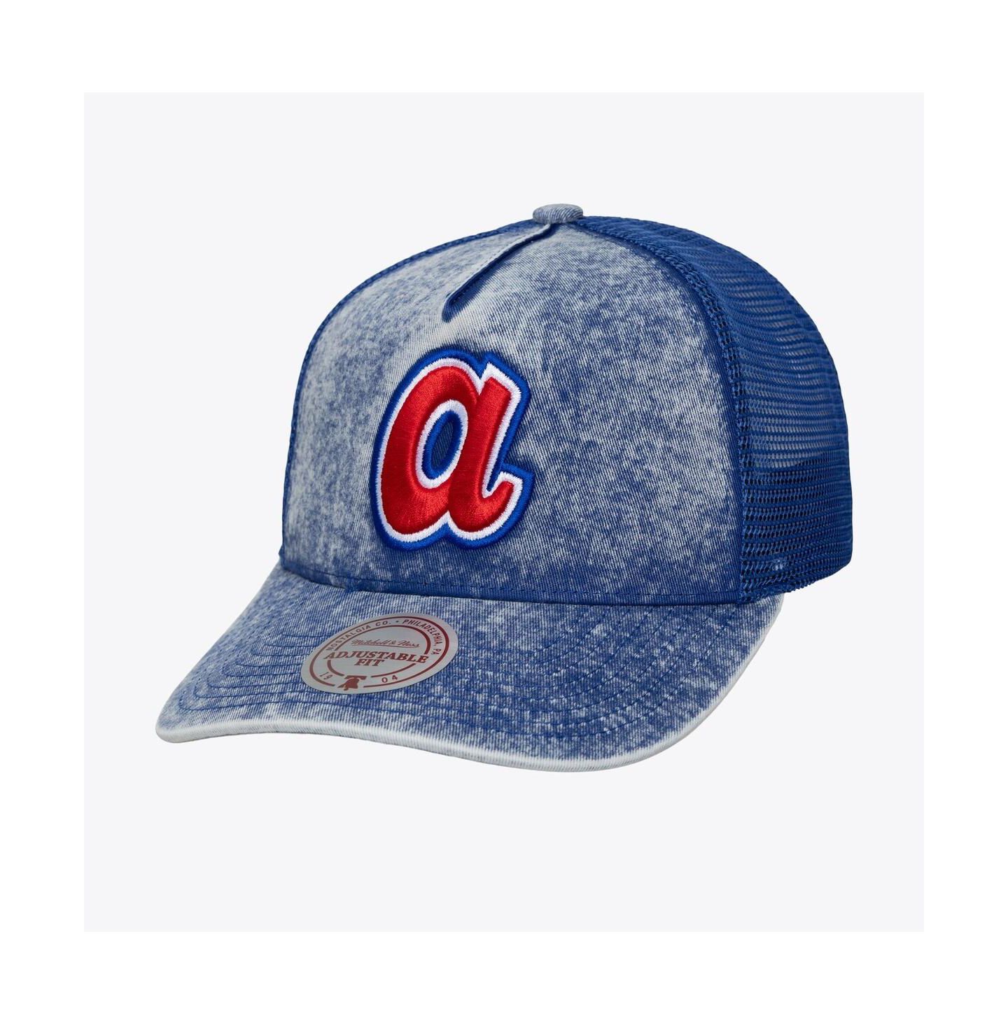 Кепка Mitchell & Ness Blue Atlanta Braves Cooperstown Gameday Adjustable Trucker Hat — фото 1