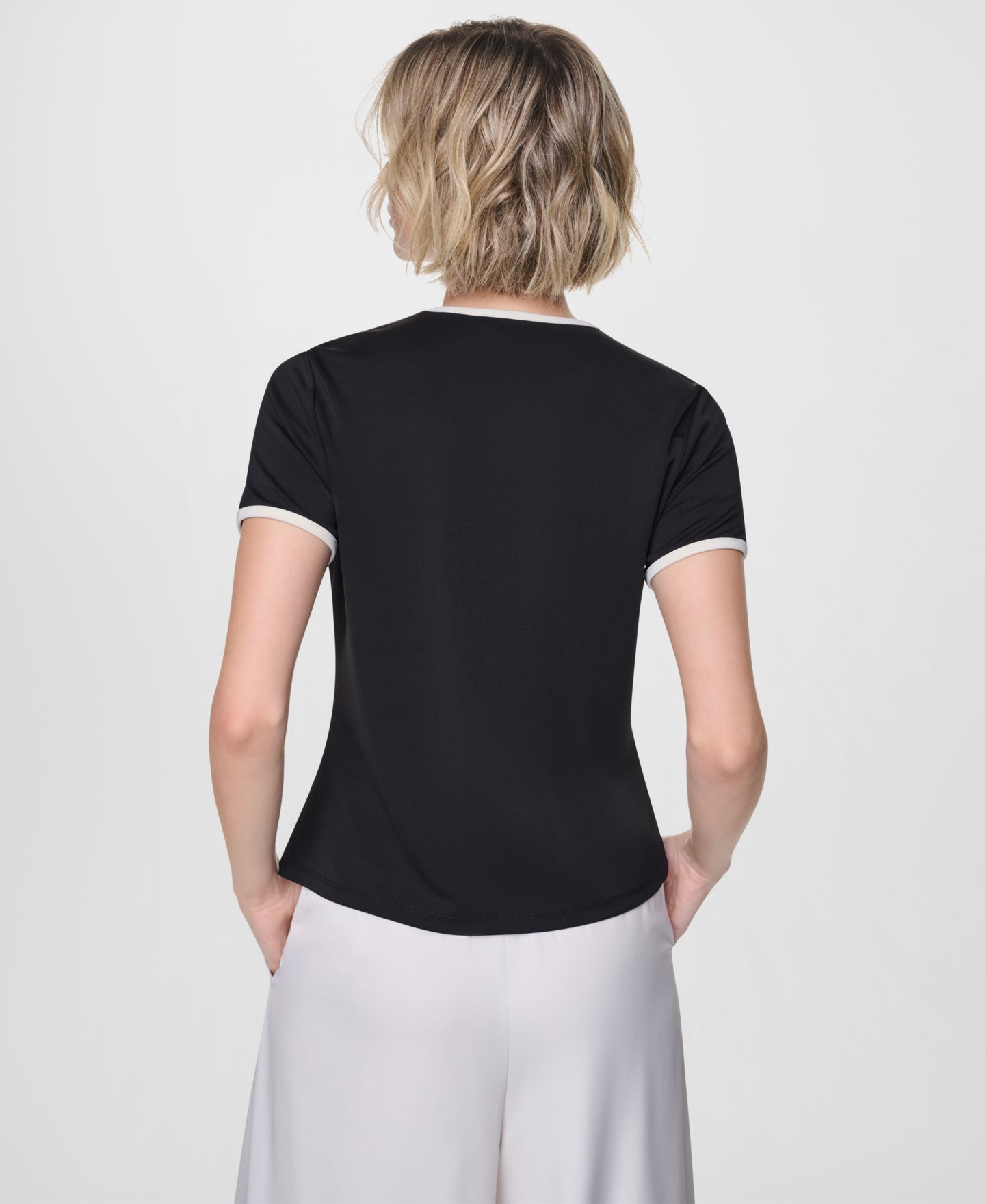 Женский топ DKNY Crewneck Short-Sleeve Top, цвет: Чёрный / Кокосовый — фото 6