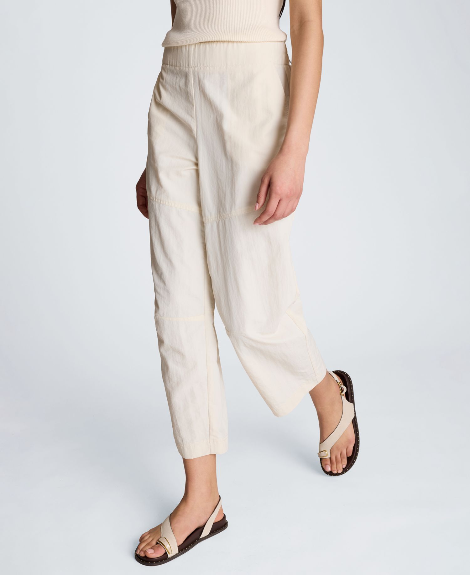Women's Mid-Rise Barrel Leg Pants