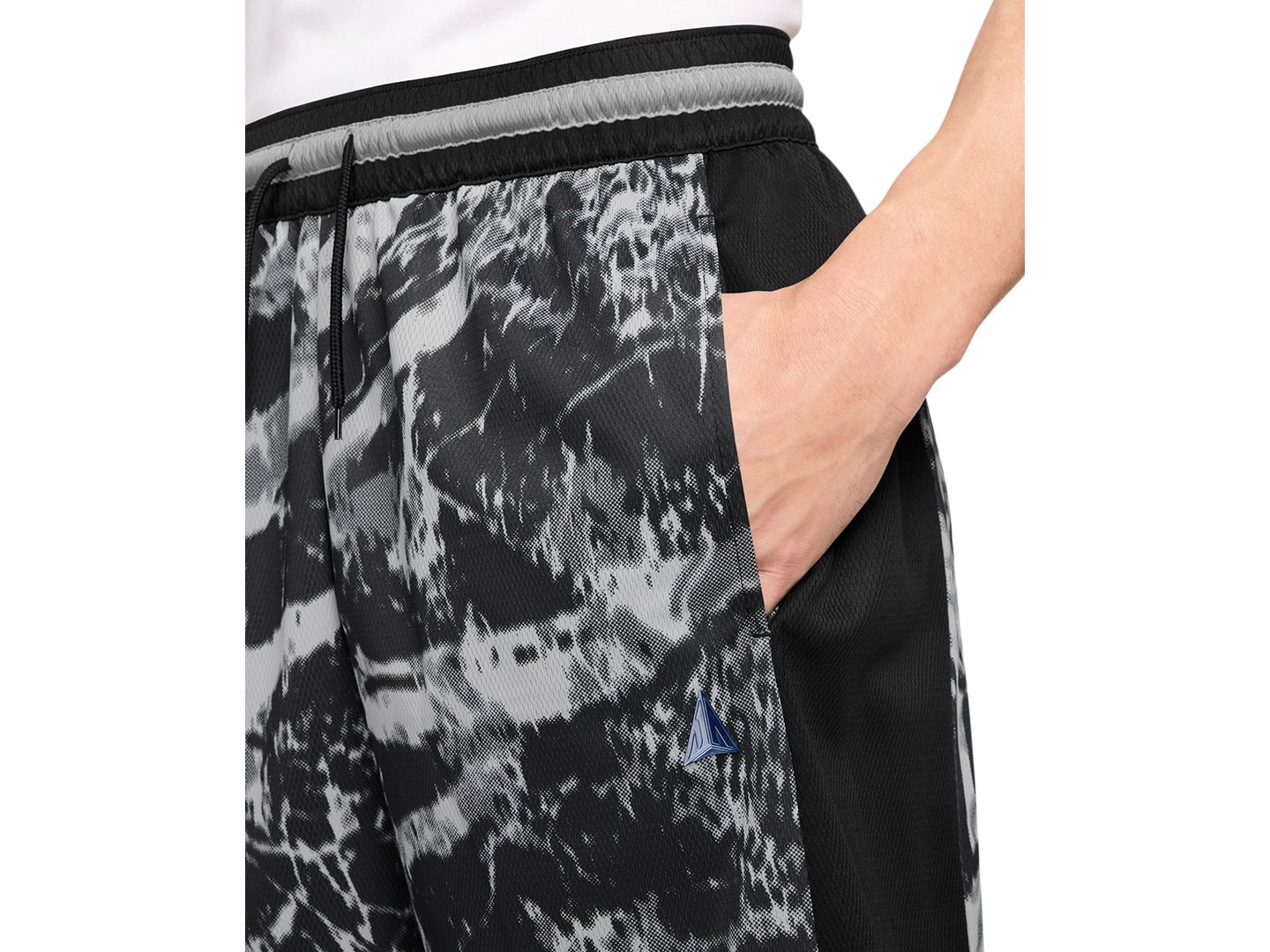 Мужские шорты Nike Ja Morant 8" Dri-FIT Basketball, цвет: Чёрный / Серый — фото 6